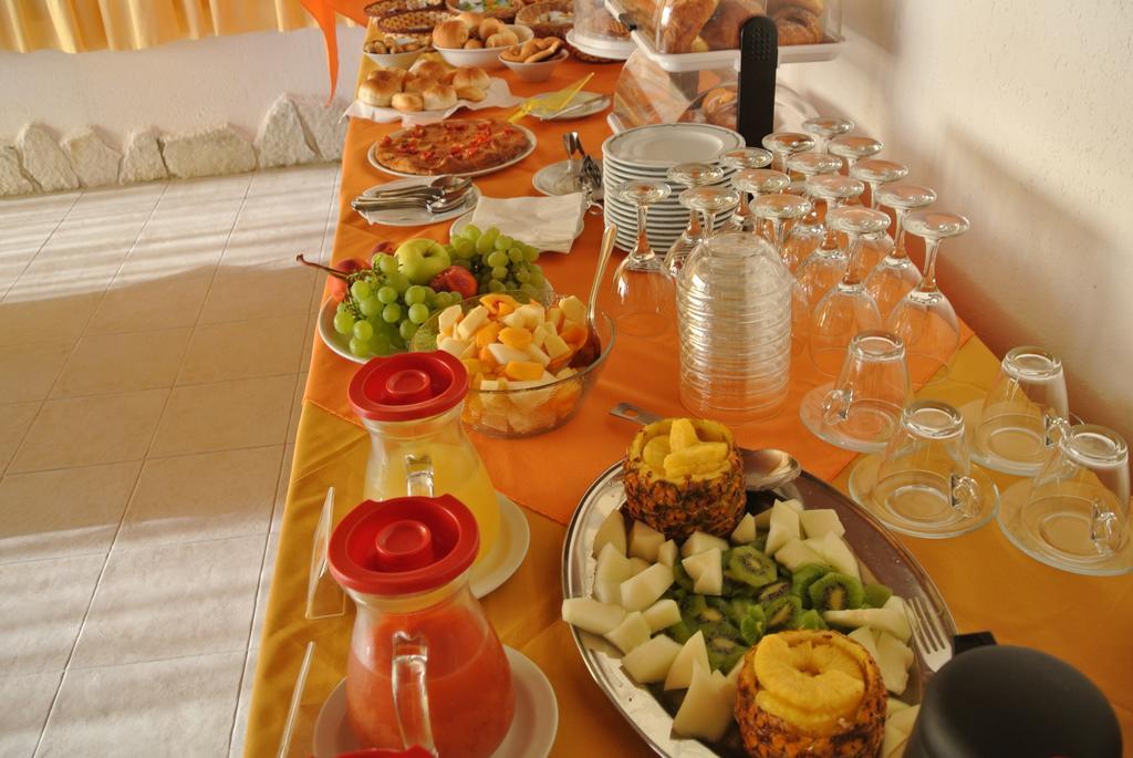Hotel Il Melograno ซานวิโต โลคาโป ภายนอก รูปภาพ